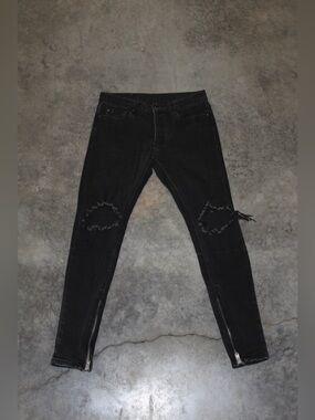 Black Distressed MNML Jeans
